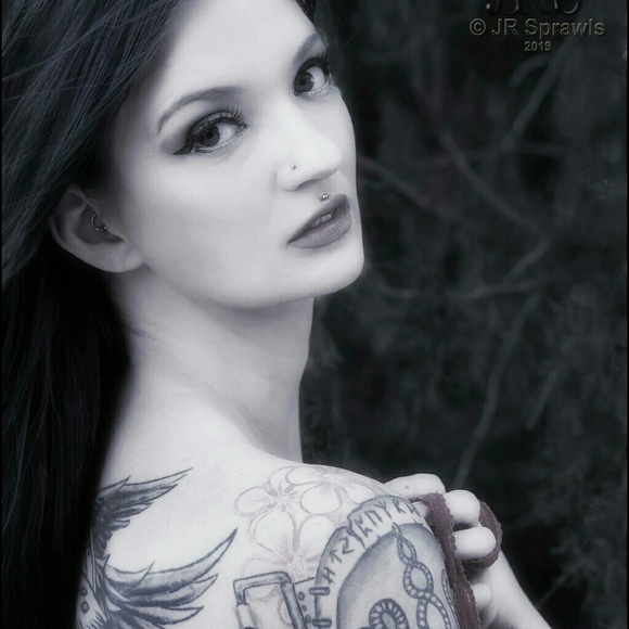 goddess_crow